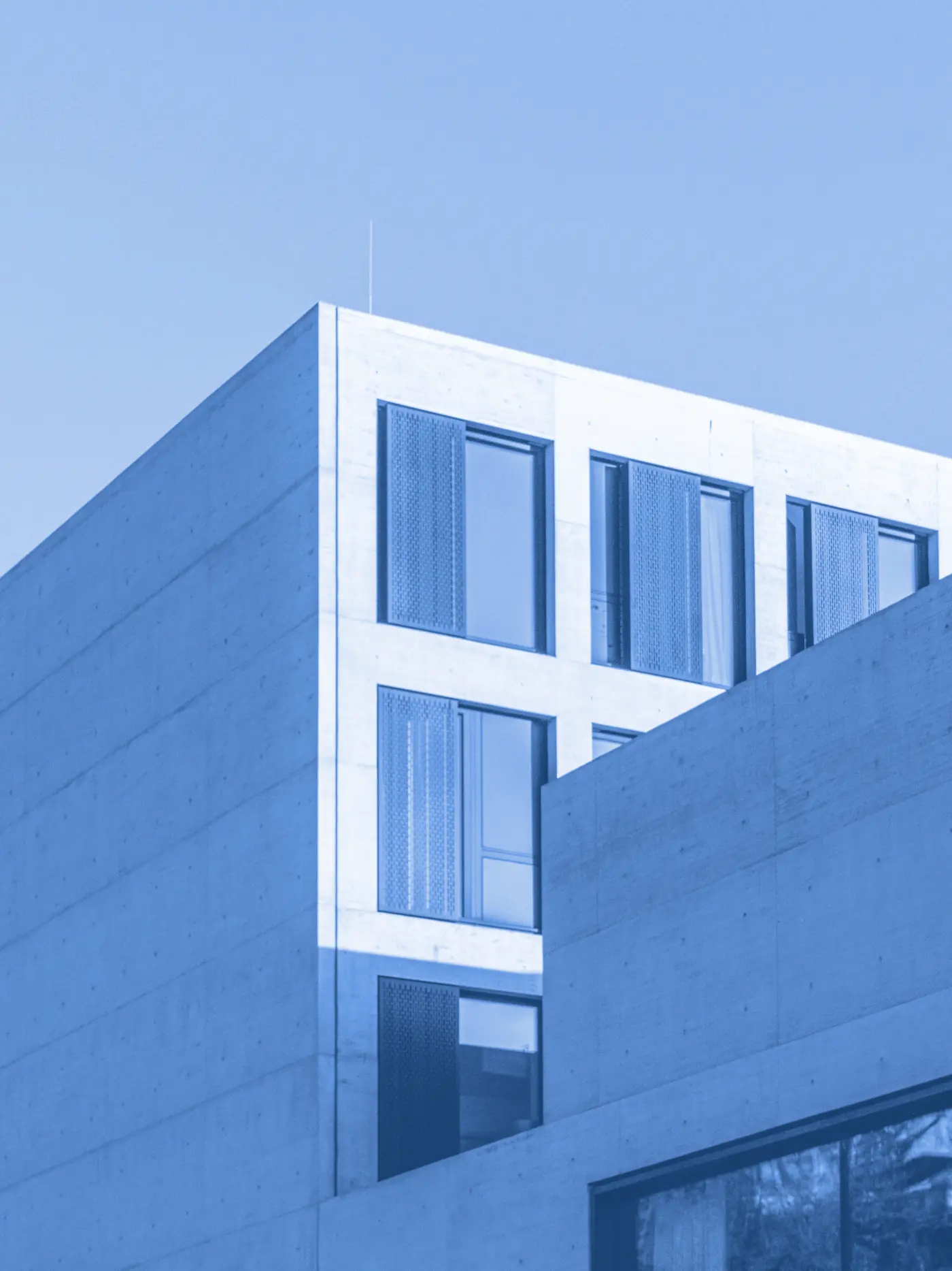 Editorialaufnahme moderner Architektur mit präzisen Linien, kein Deutschesoft-Standort